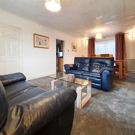 3 Bedroom House Amazon M90 Dunfermline Edinburgh מראה חיצוני תמונה