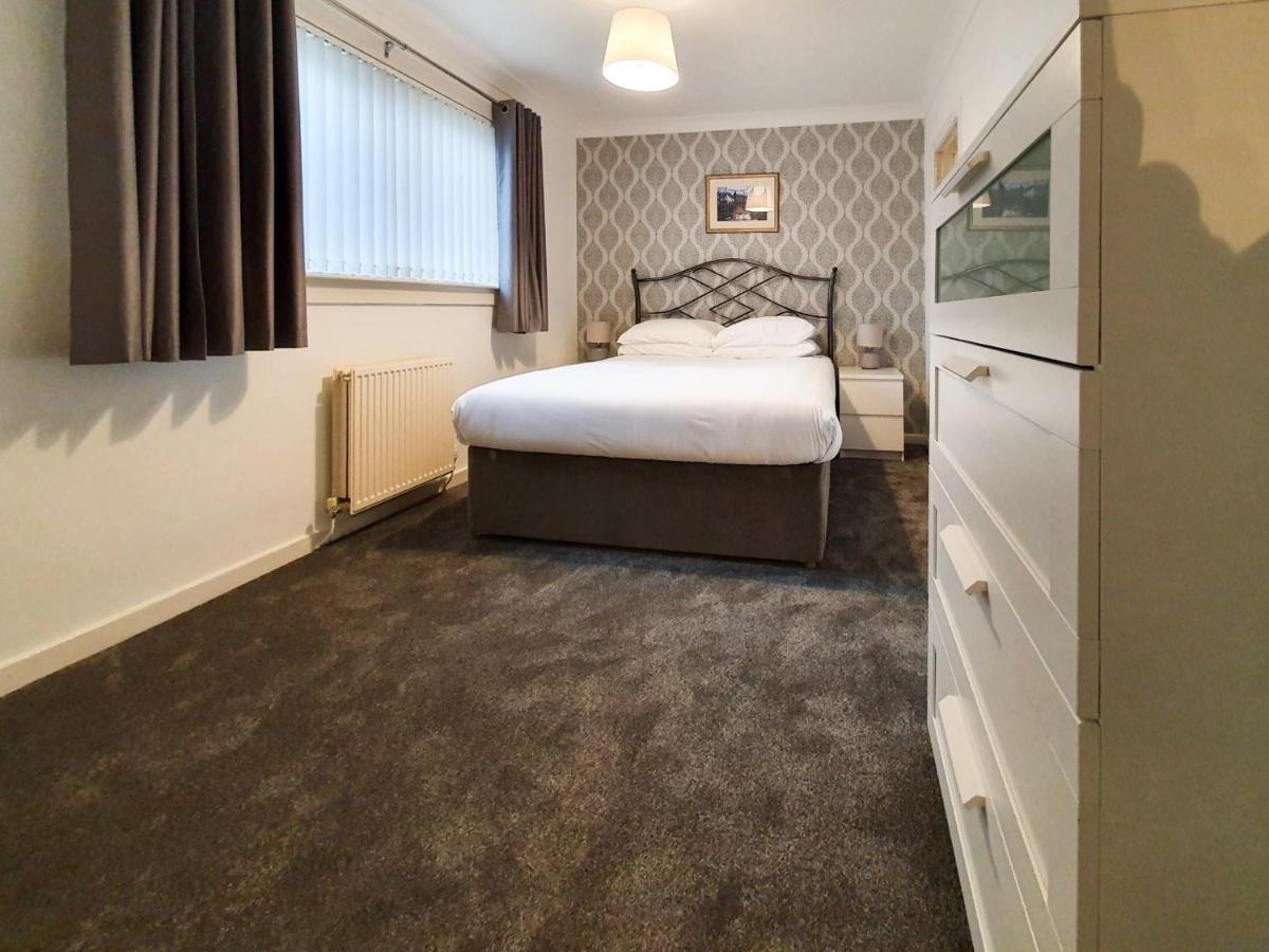 3 Bedroom House Amazon M90 Dunfermline Edinburgh מראה חיצוני תמונה