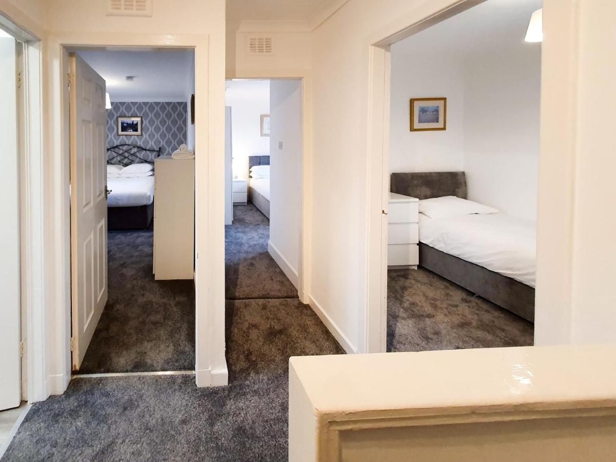 3 Bedroom House Amazon M90 Dunfermline Edinburgh מראה חיצוני תמונה